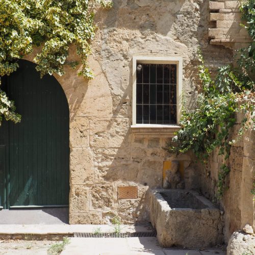 poble hotel tall de conill