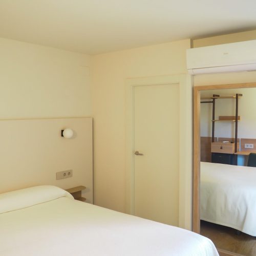 8habitacio hotel tall de conill